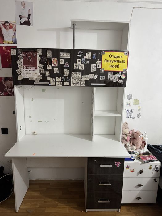 Продам школьный стол