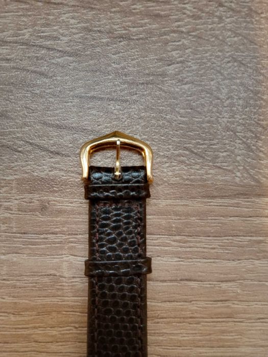 Cartier оригинален ,луксозен дамски часовник