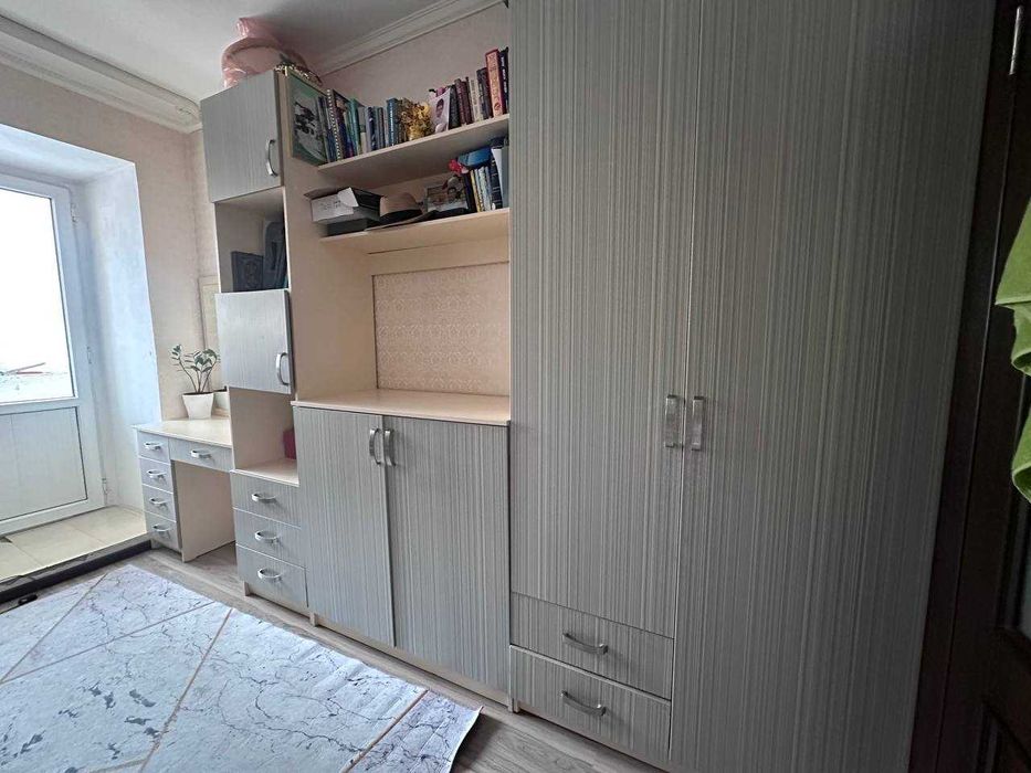 Срочно продам шкаф со стенкой