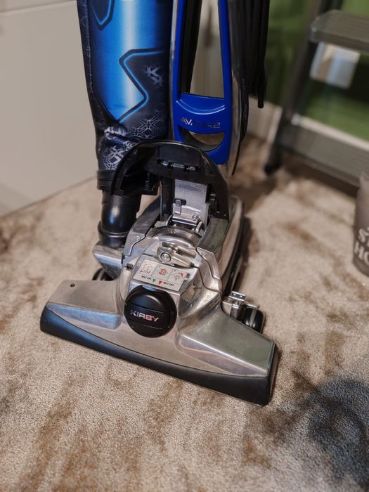 Vand Kirby Avalir 2 cu sistemul de curatare cu apa