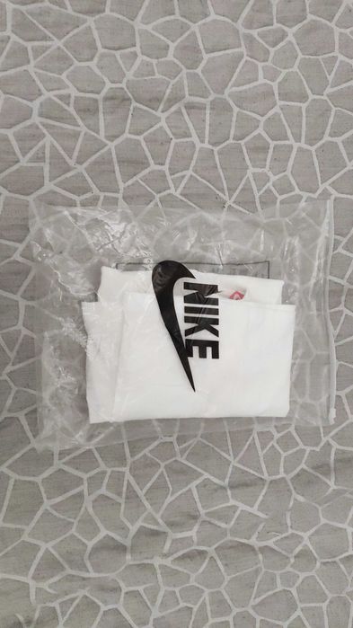 Футболка Nike    .