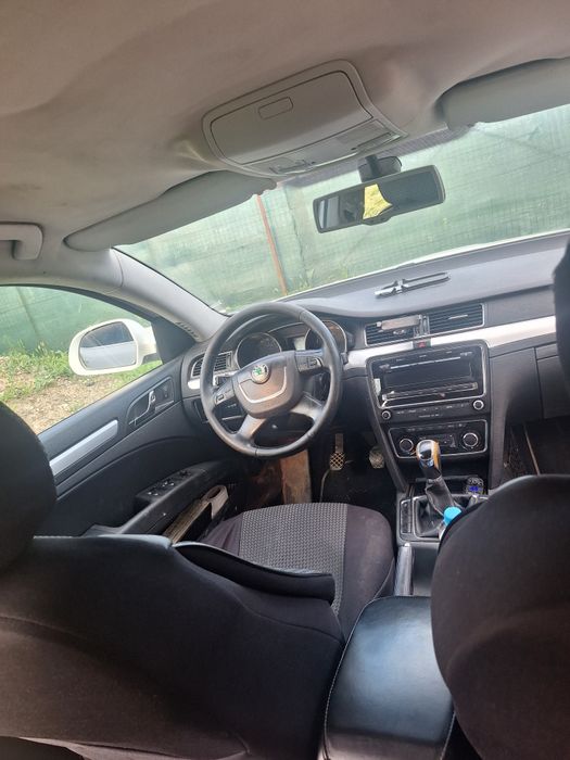 SKODA Superb 2011 — imagine 4