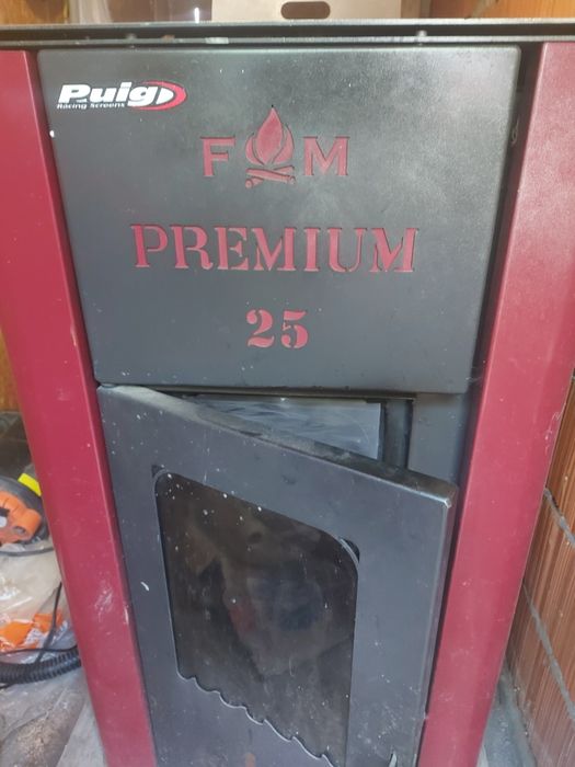 Vand termo șemineu pe peleti