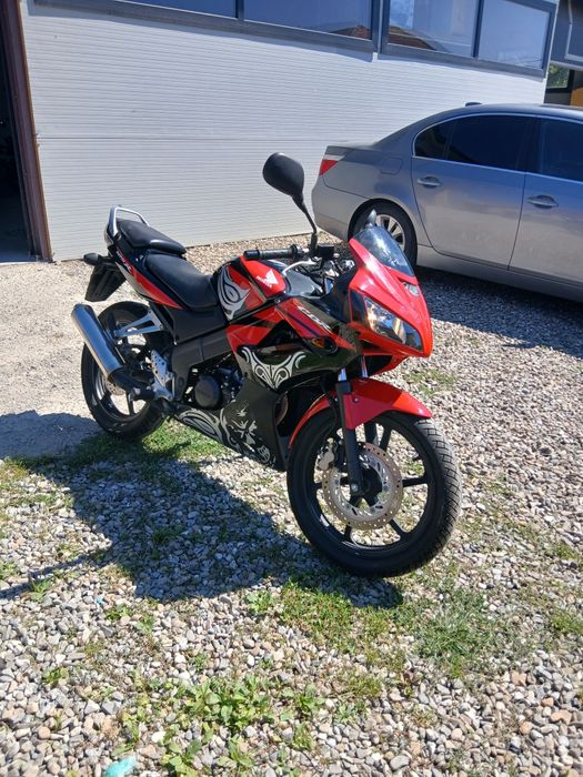 Vănd Honda cbr 125 r