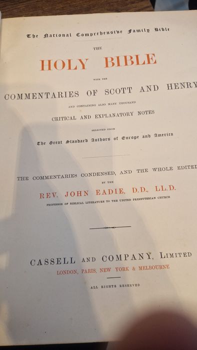 Se vinde biblie din 1905