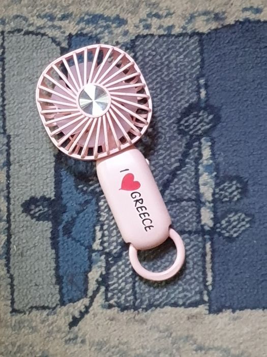 Vând mini- ventilator