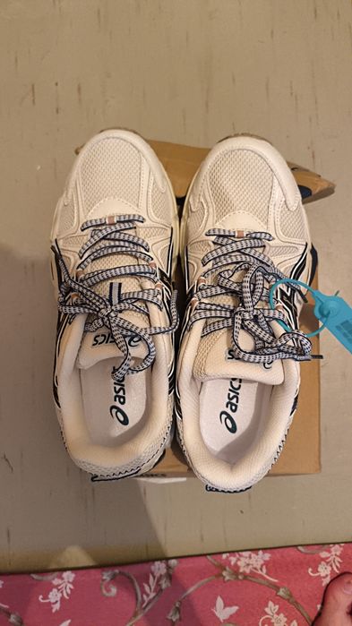Кроссовки Asics (Стиль Y2K / Ретро-раннеры)