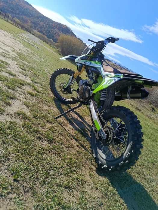 Vând cross 125 CC