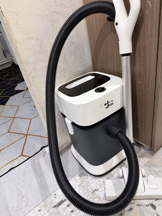 Пылесос “”JEBE”.