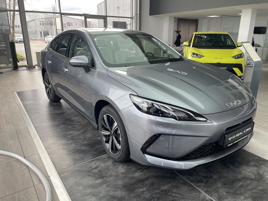 Byd Seal 5 BYD Seal-5 DM-i Plug-in Hybrid 212 CP