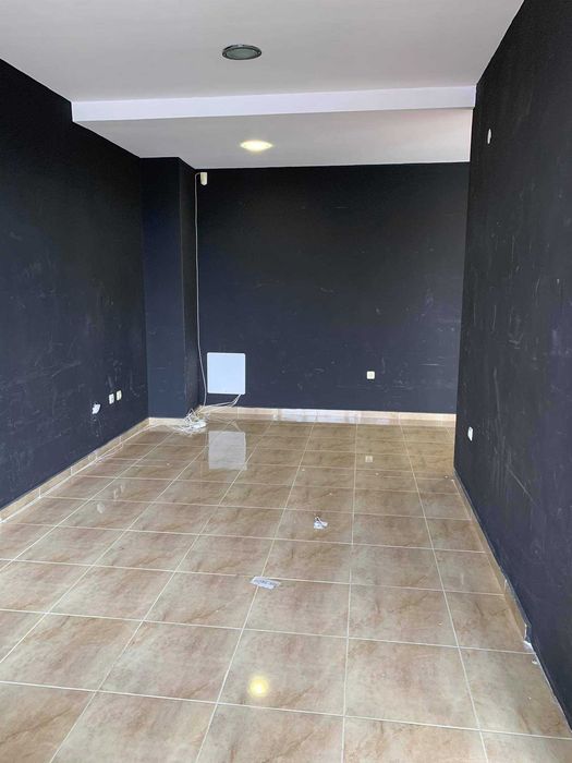 Дава се под наем Магазин в Бургас, Славейков - 80 кв.м за 224.4 € - Снимка #1