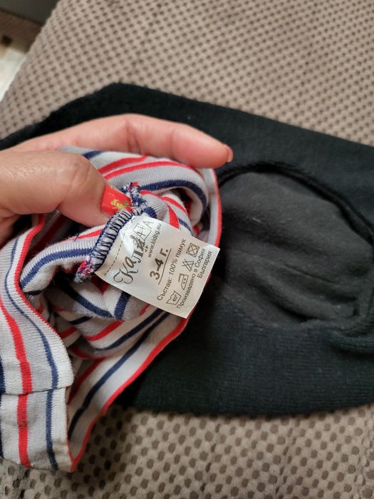 Шапки и шал за момче за общо  7 лв.