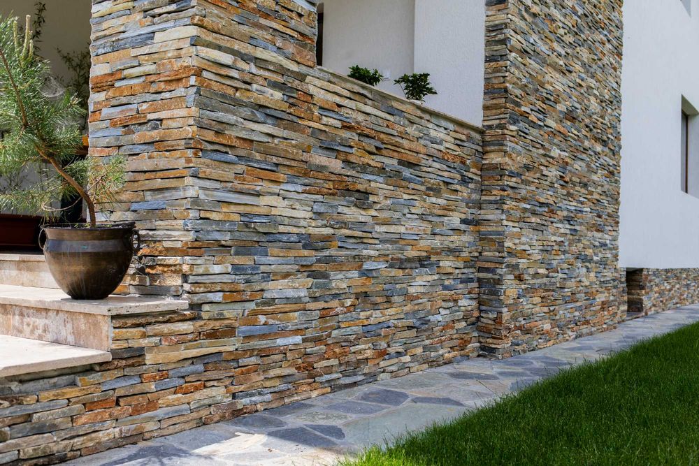 depozit piatra naturala decorativa travertin marmura granit pietricele