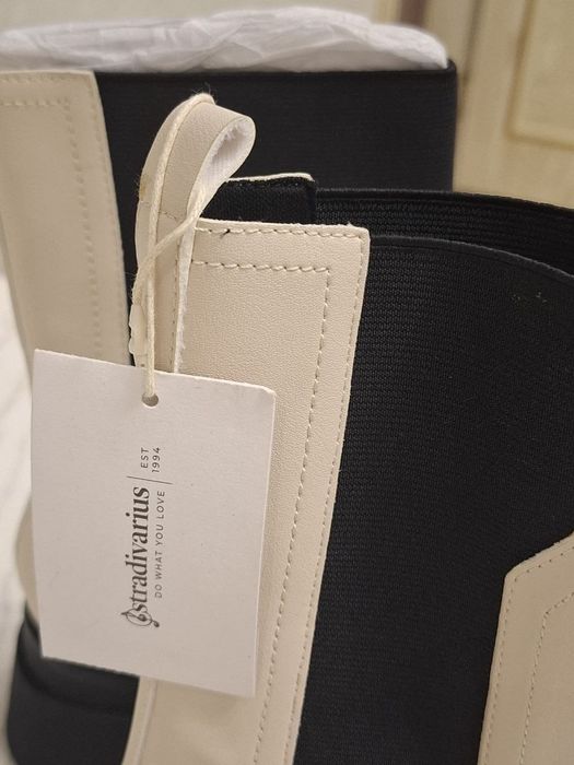 Продам демисезонные ботинки бренда Stradivarius. Размер не подошёл.