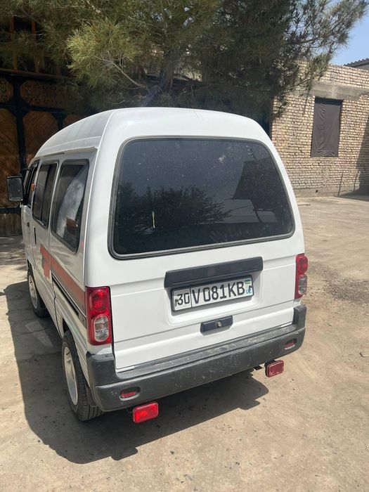 Damas avtomobil sotiladi