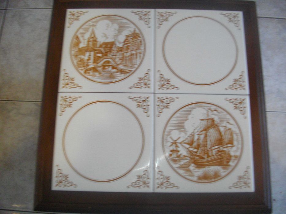 Нидерландска оригинална помощна маса с флорални елементи Дъб Керамика