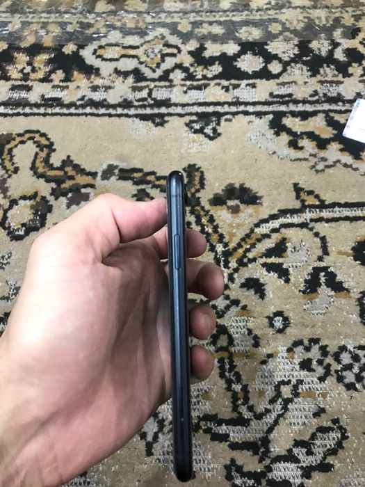 Iphone xr holati yaxshi LLA 77 yomkast radnoy