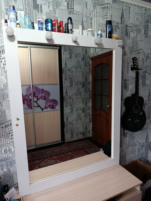 Продам зеркало для парикмахерских