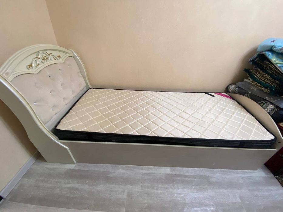 Продаётся кровать в отличном состоянии