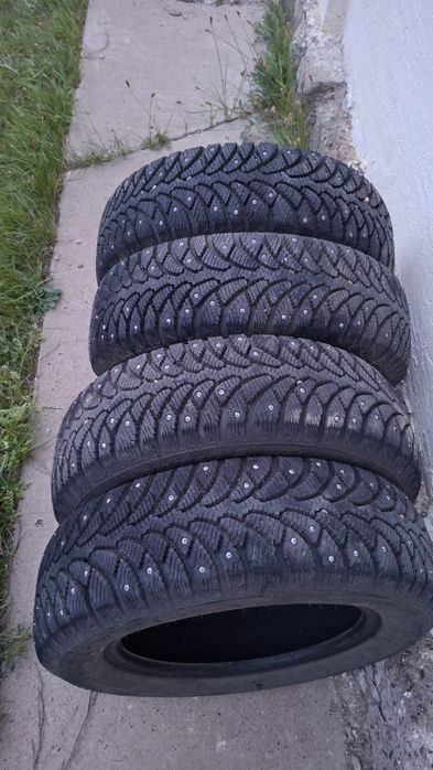 Зимние шины 175/65/14