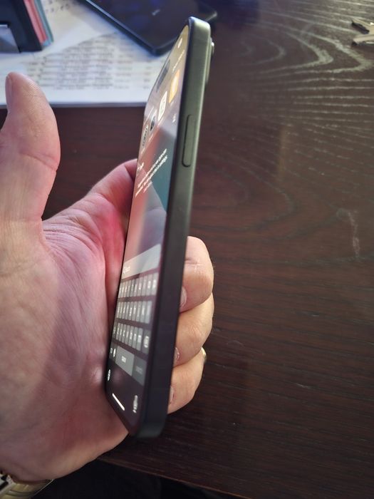 Айфон 15(Iphone 15)черен