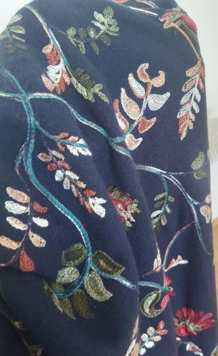 Sal damă superb din cașmir nou cu eticheta