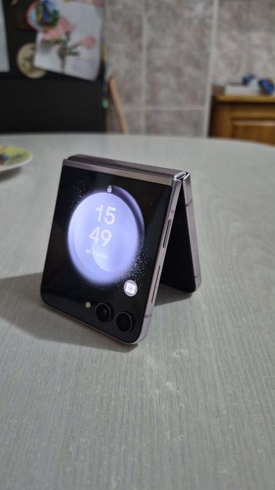 Samsung Galaxy Z flip 5 , 512 gb , impecabil