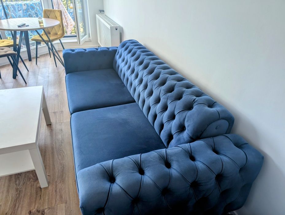 Vând canapea Chesterfield