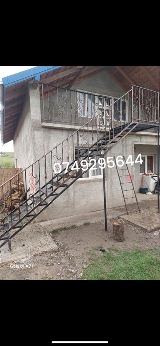 Scarii si balustrade