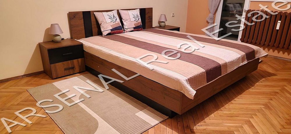 Дава се под наем Двустаен апартамент в София, Център - 85 кв.м за 700 € - Снимка #2