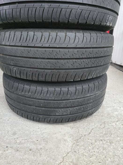 4 Броя Бусови Гуми 215/65/16C Goodyear 2x7mm 2x6,5mm
