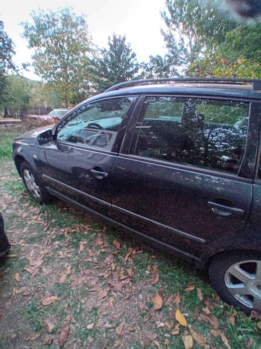 vand passat b5 2005 pentru dezmembrari sau intreg