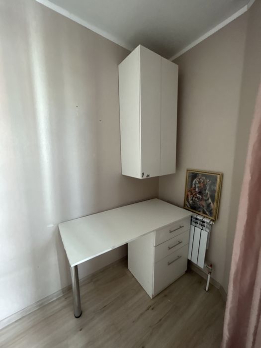 Писменный стол со шкафом