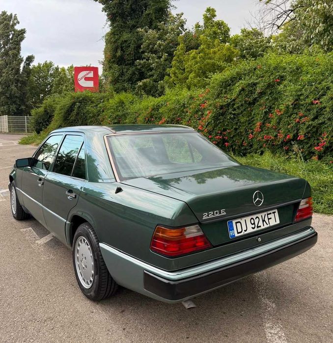 MERCEDES-BENZ E-Class 1992 — imagine 3