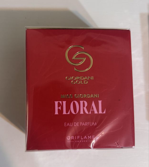 Женские духи Oriflame