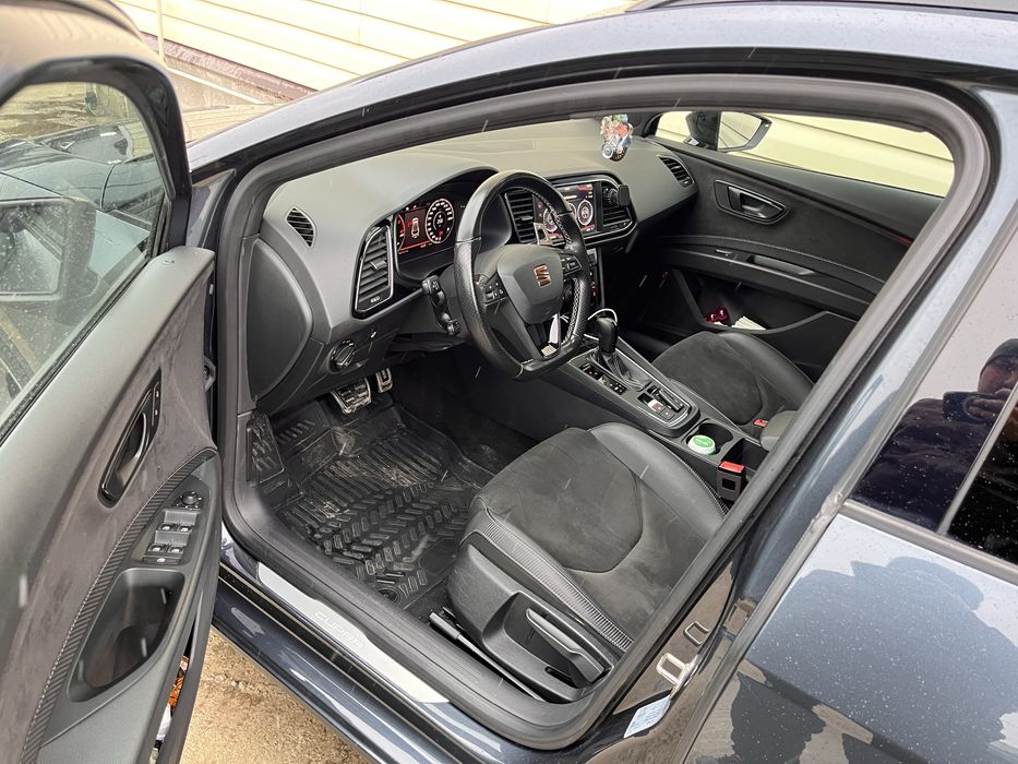 Seat Leon Cupra ST300 4x4      Sau schimb cu SUV!