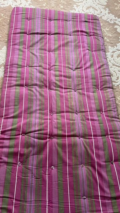 Продам кровать с матрасом