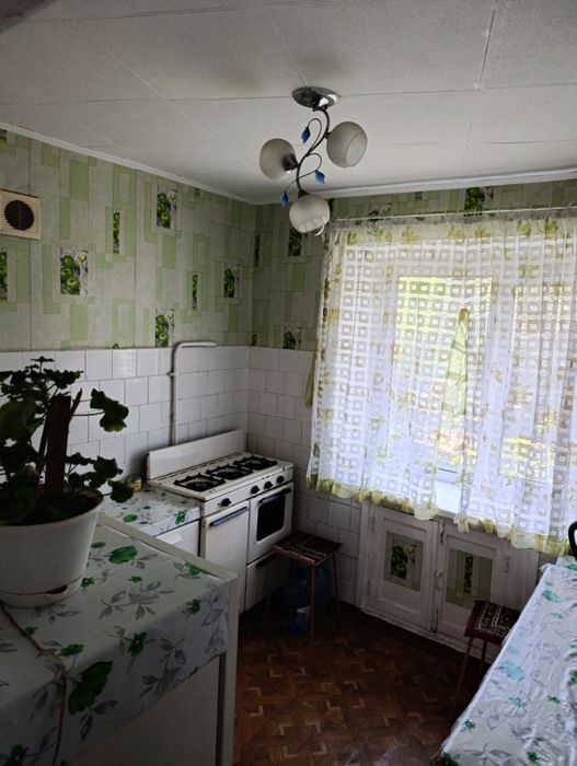 Продаю  квартиру .