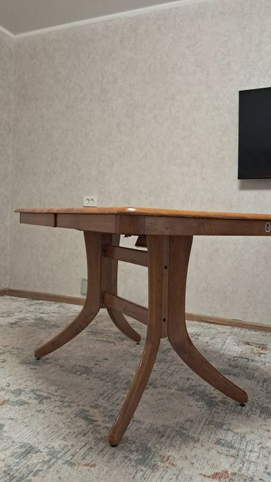 Стол раздвижной Малайзия