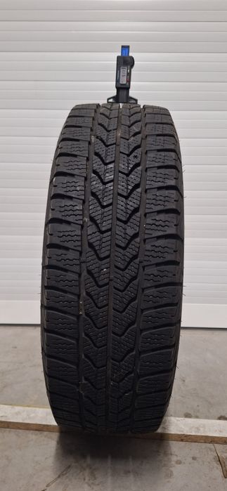 КАТО НОВА! 215 65 16C Goodyear ultragrip cargo