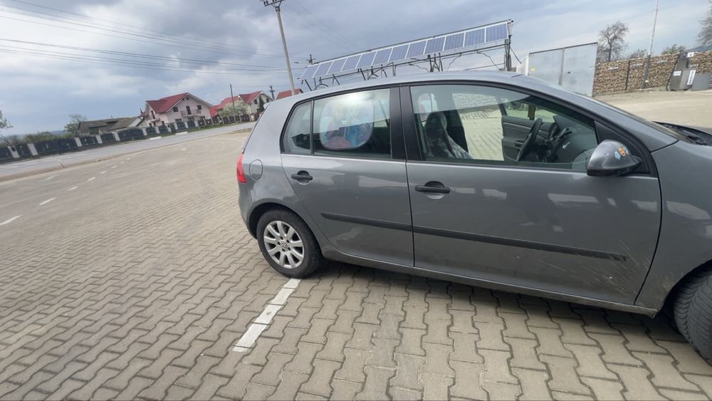 Vand sau schimb cu seat leon