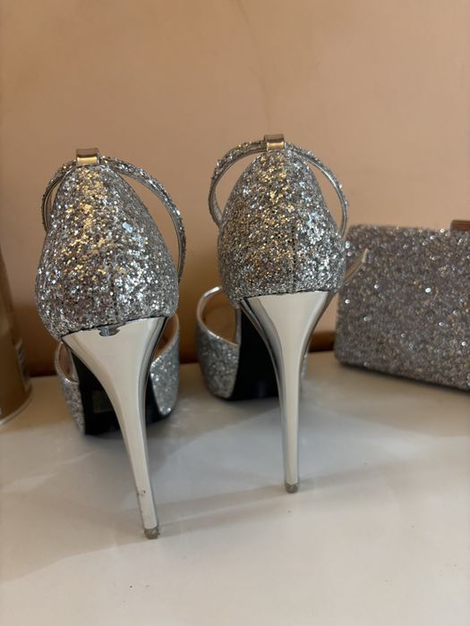 Официални обувки и чанта