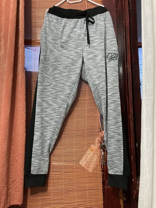 Страхотен анцунг мъжки!