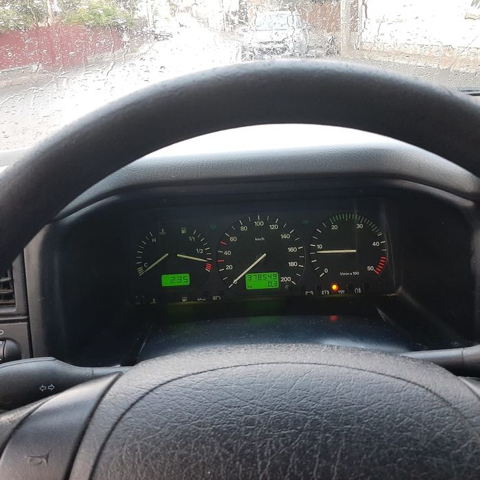 Volkswagen  Caravelle T4 2.5   8+1 locuri