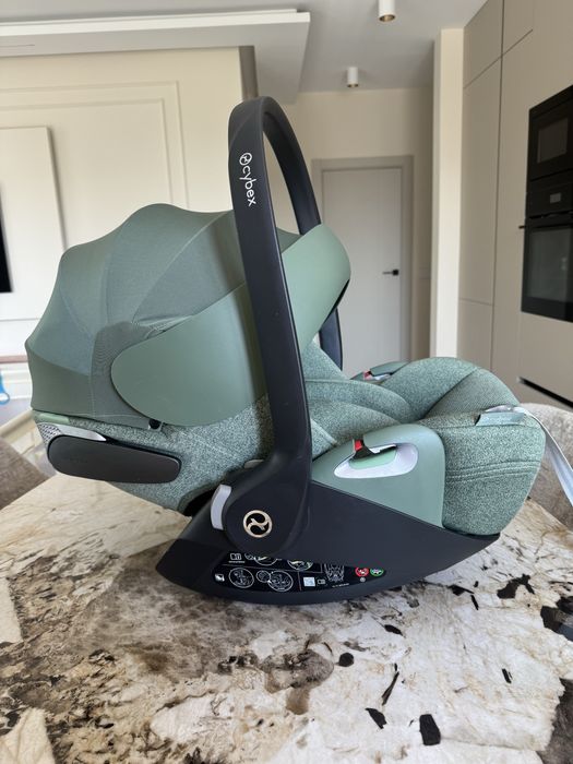 Cybex cloud T + кошница за бебе