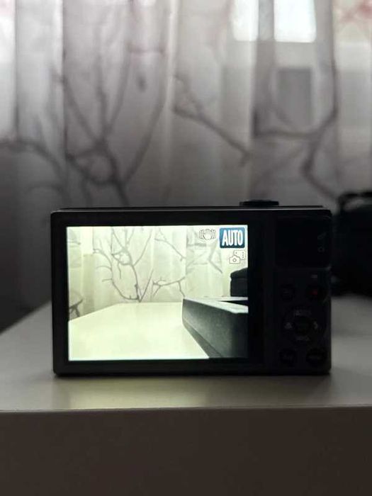 Canon PowerShot SX620 HS 20.2MP 25x