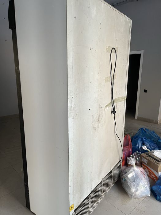 Витринный купе холодильник