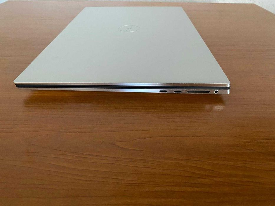 лаптоп Dell XPS 17 9720, 17",UHD+, тъчскрийн, 64 GB RAM DDR5