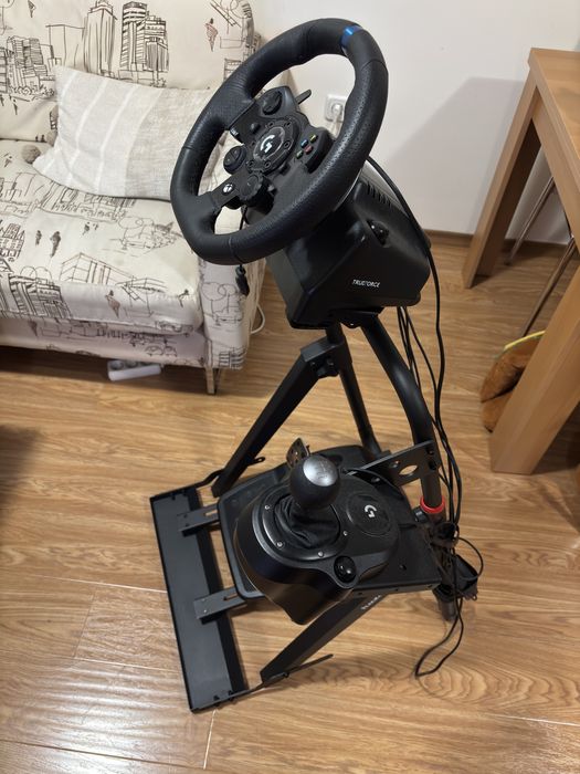 Logitech G923 Xbox + шифтър. Стойка отделно