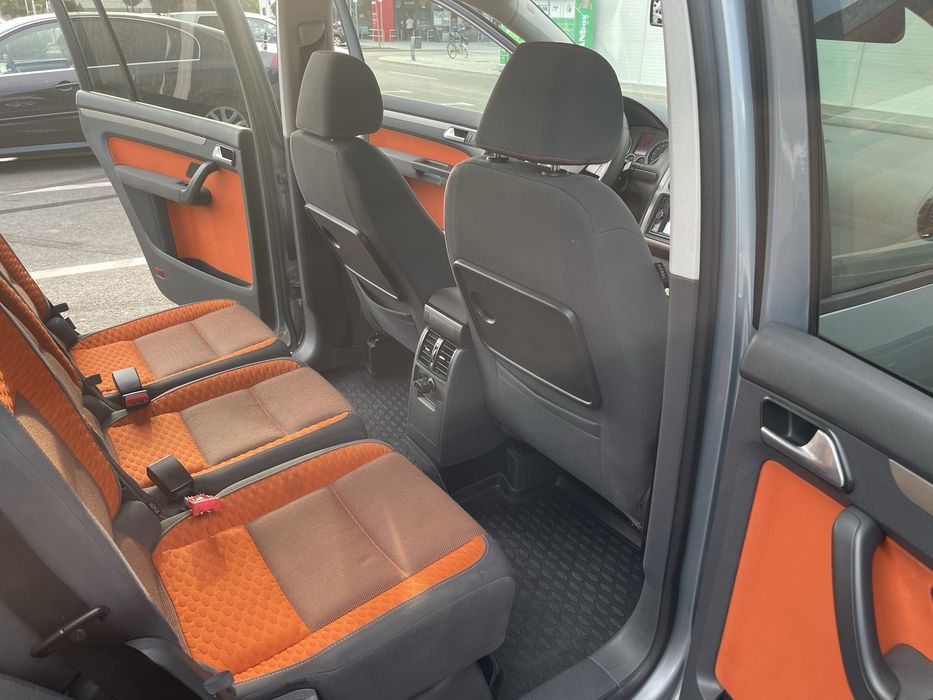 Volskwagen Touran 2007 2.0D
